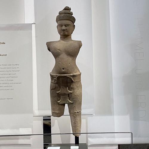Foto einer Figur in der Ausstellung